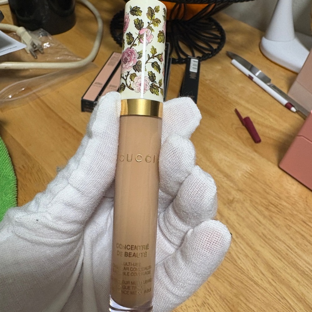 GUCCI Multi-Use Longwear Concealer Buildable Coverage ~PICK YOURS BNIB Authentic - Picture 2 of 9